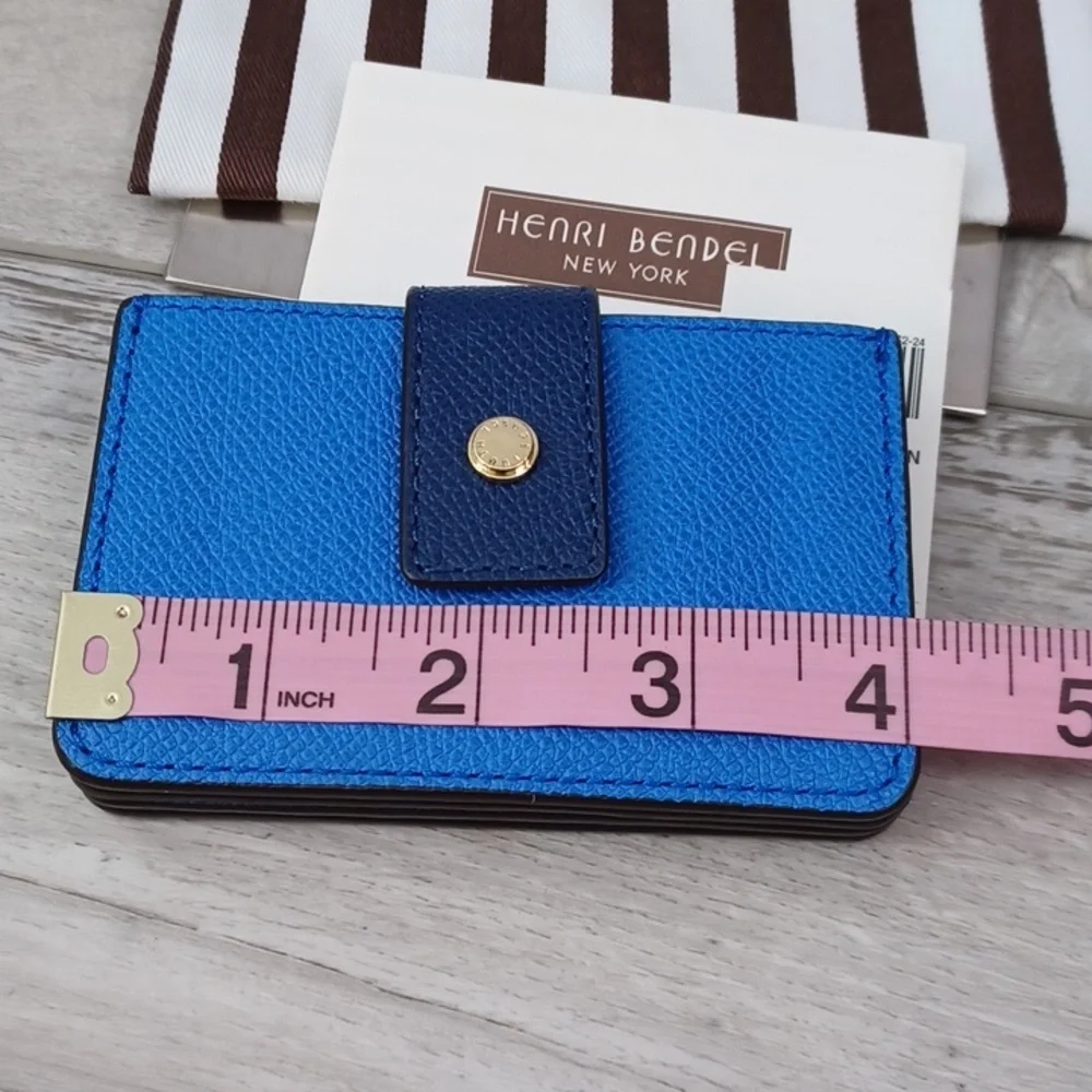 Henri Bendel Uptown Accordian Card Case NWT